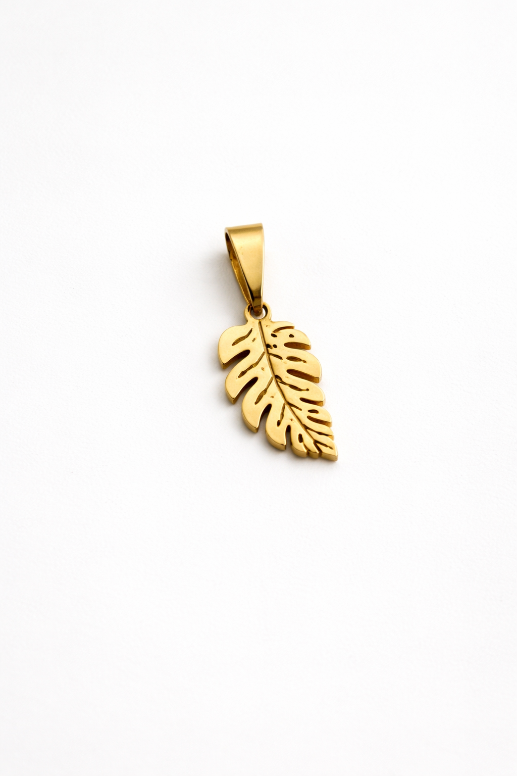 Leaf Pendent Golden